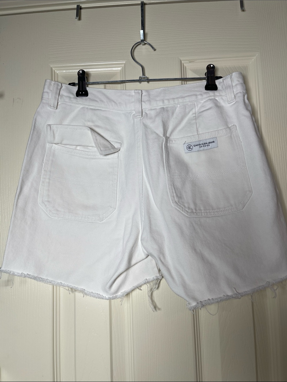 Calvin Klein Jeans White Raw-Hem High-Rise Denim Shorts